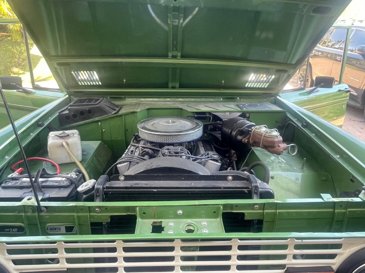 Ford-bronco-1969-green-14