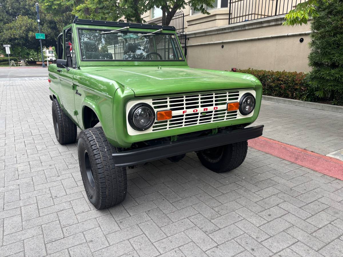 Ford-bronco-1969-green-30