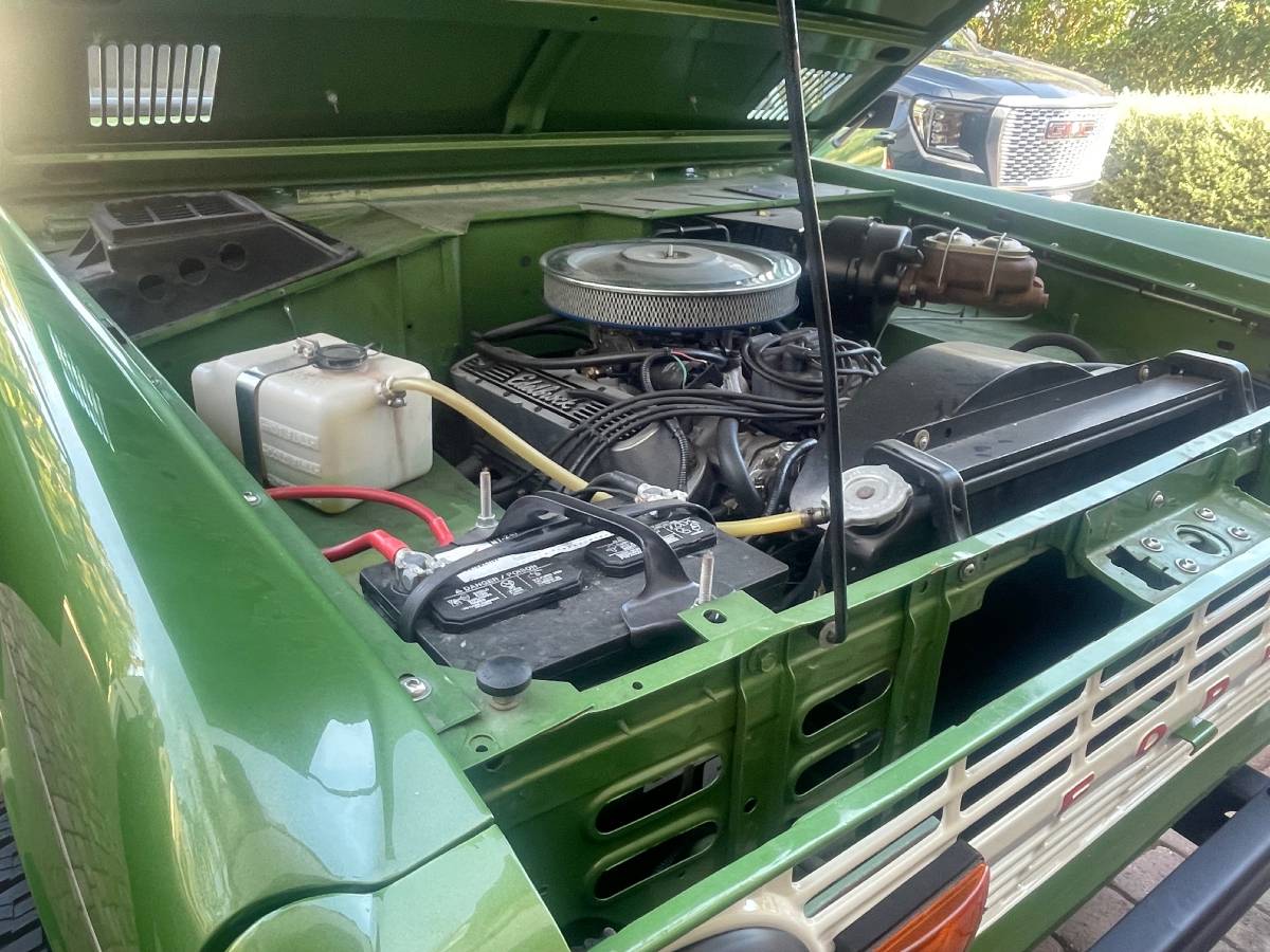 Ford-bronco-1969-green-47