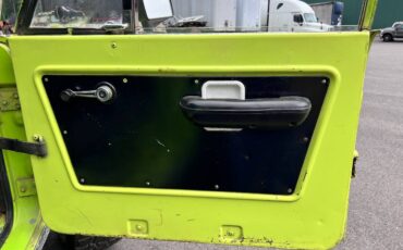 Ford-bronco-1970-green-13