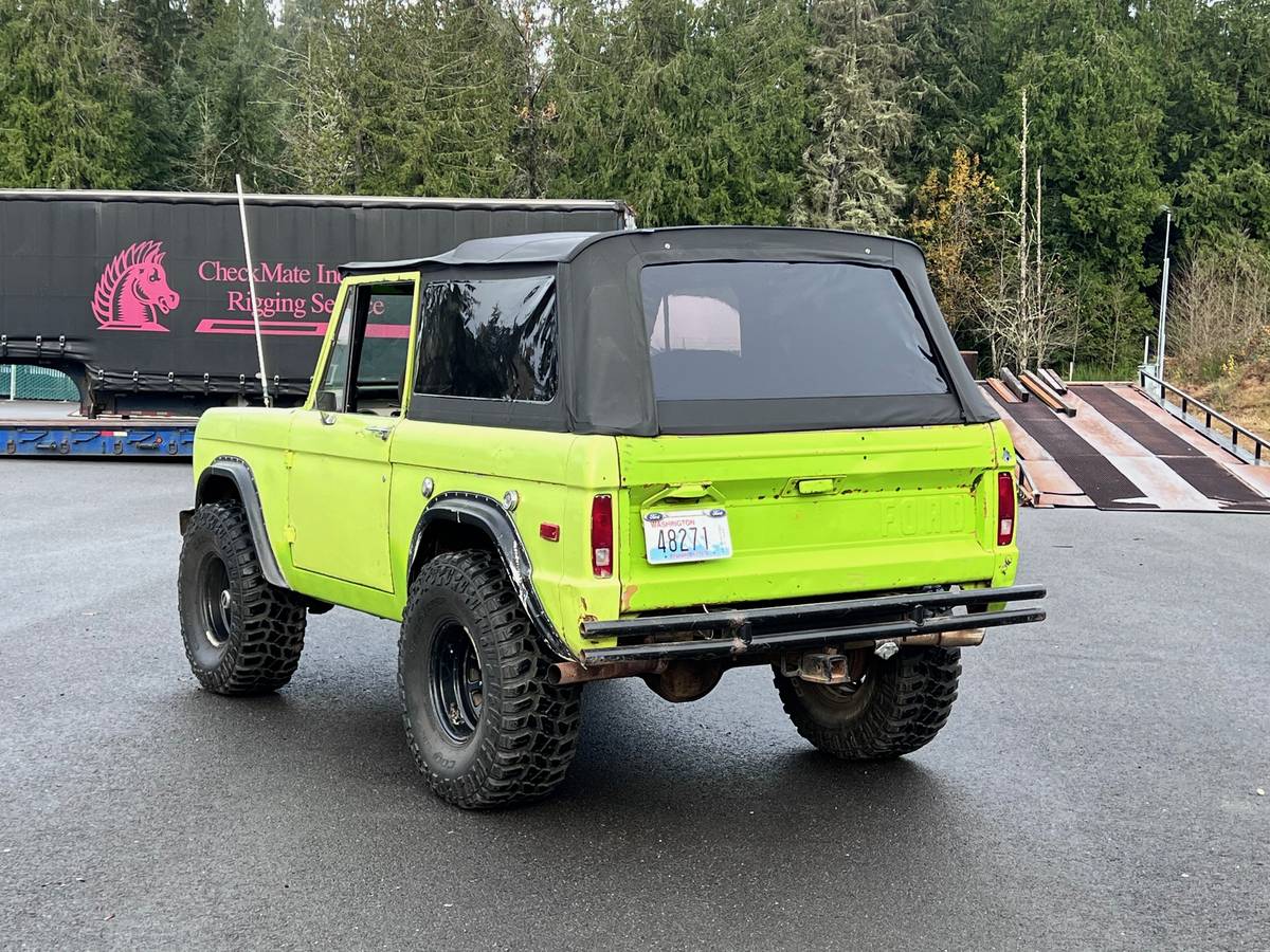 Ford-bronco-1970-green-2