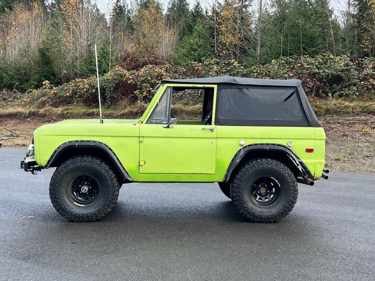 Ford-bronco-1970-green