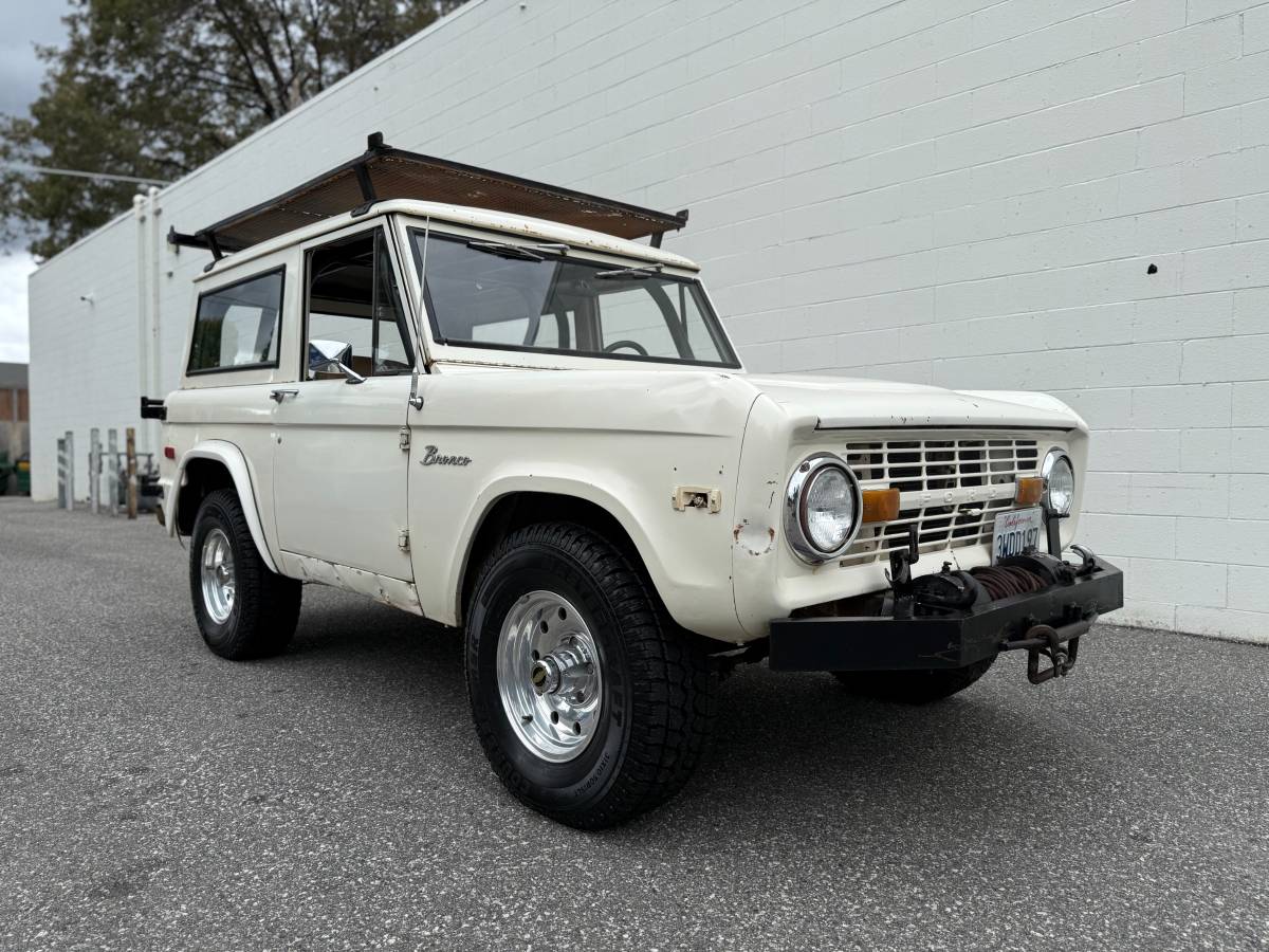 Ford-bronco-1970-white-6