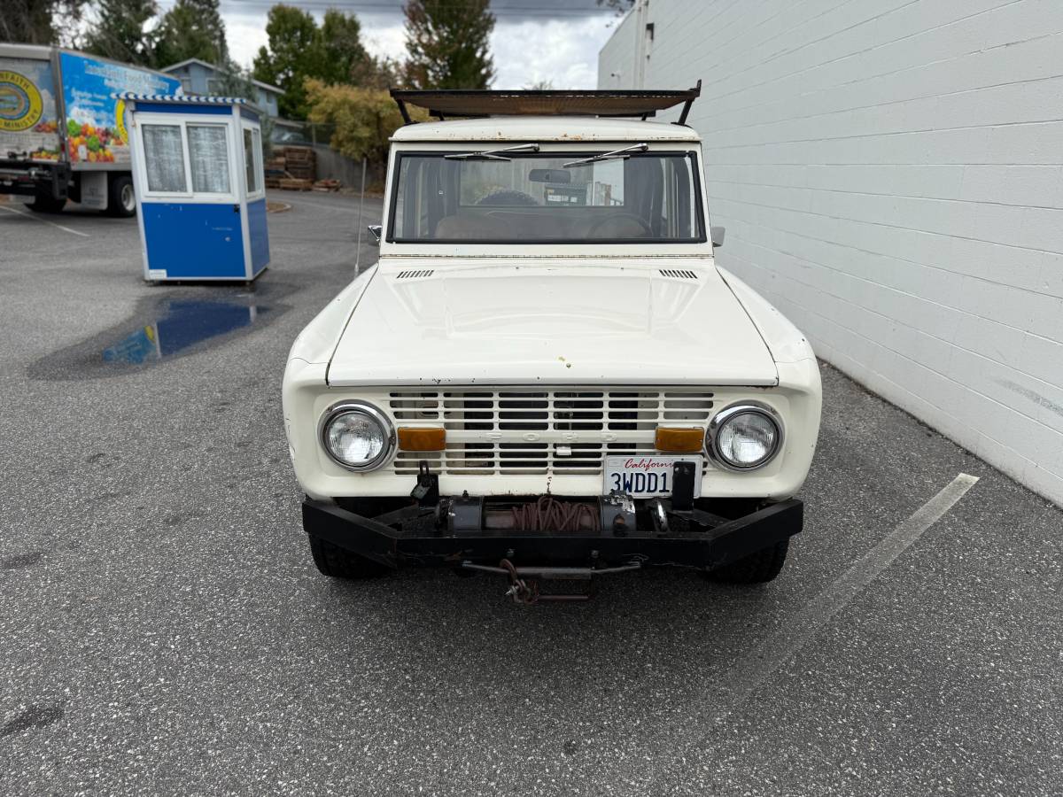 Ford-bronco-1970-white-7