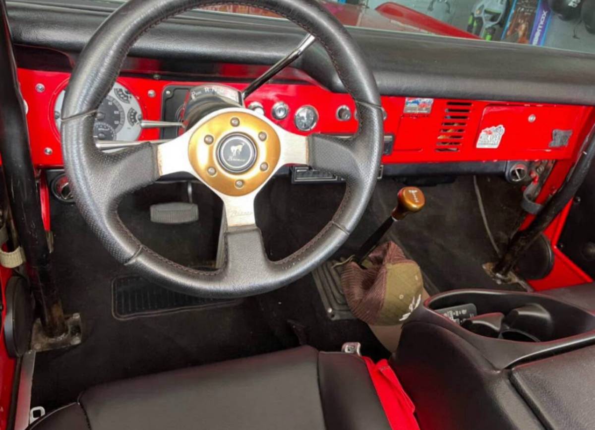 Ford-bronco-1971-red-5