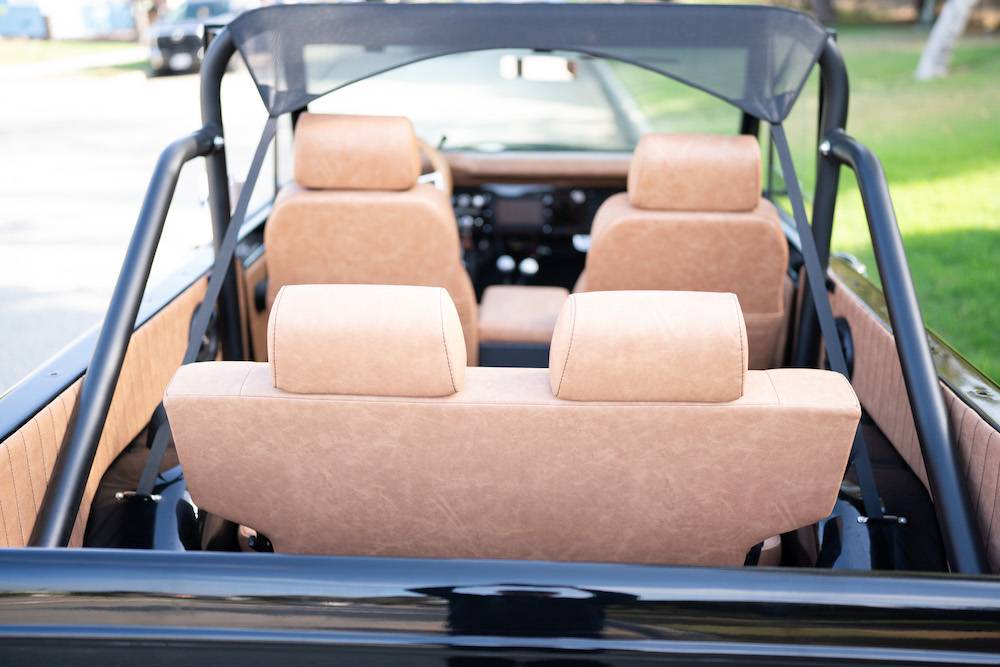 Ford-bronco-1973-black-17