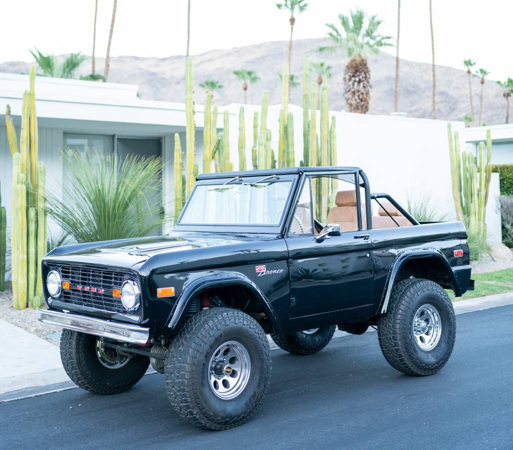Ford-bronco-1973-black-6