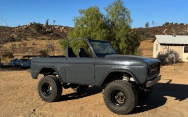 Ford-bronco-1974-black-2
