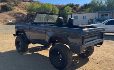 Ford-bronco-1974-black