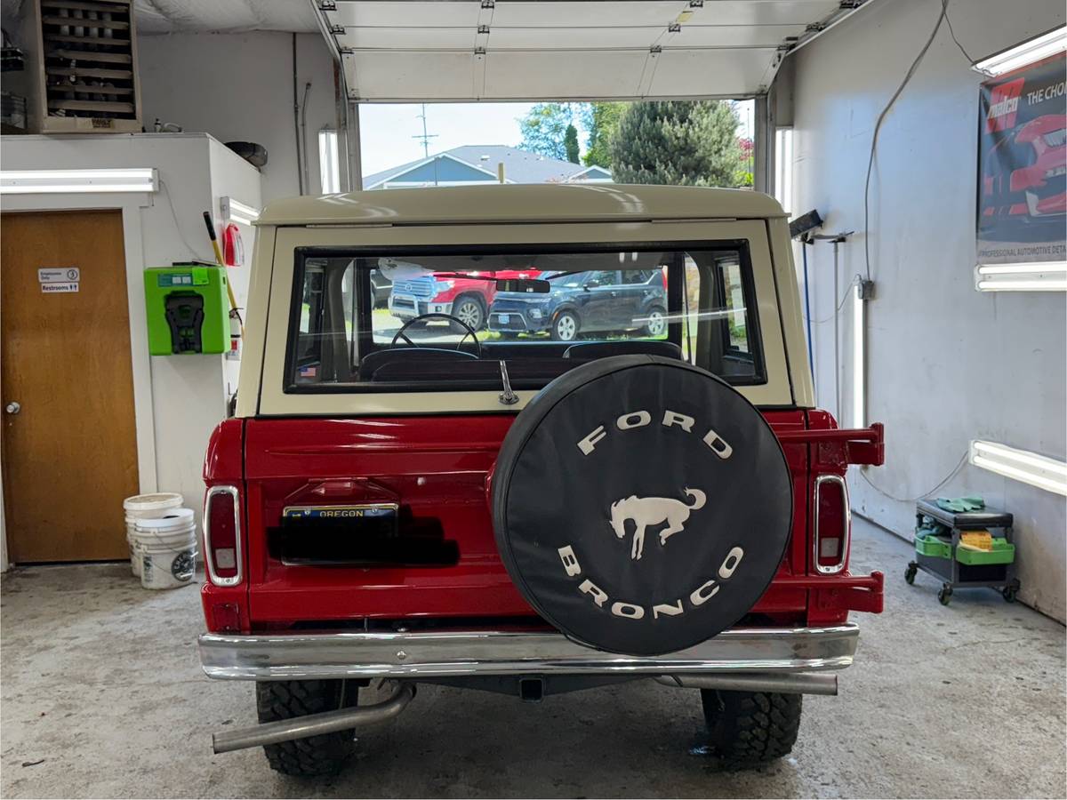 Ford-bronco-1974-red-10