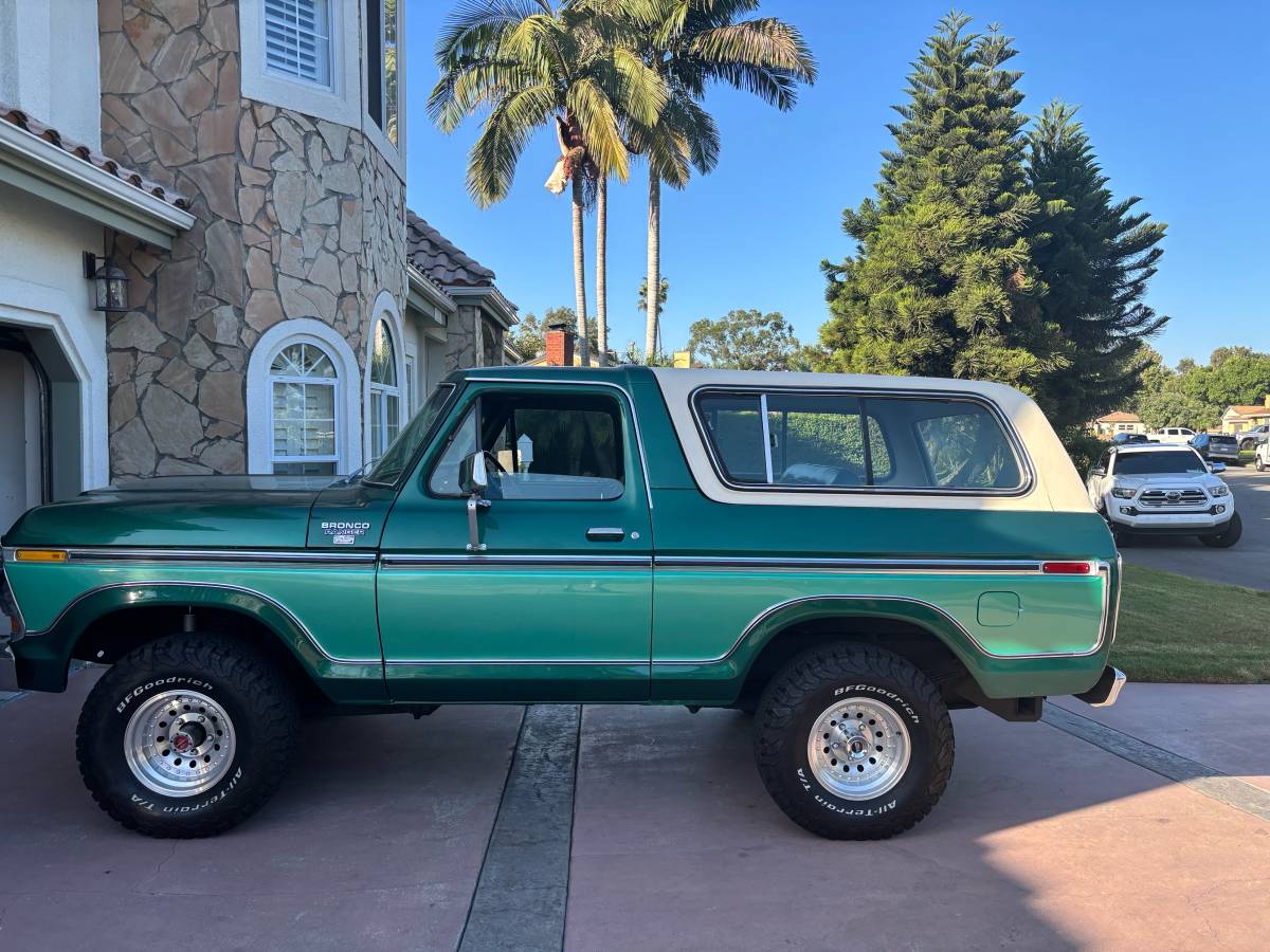 Ford-bronco-1978-5