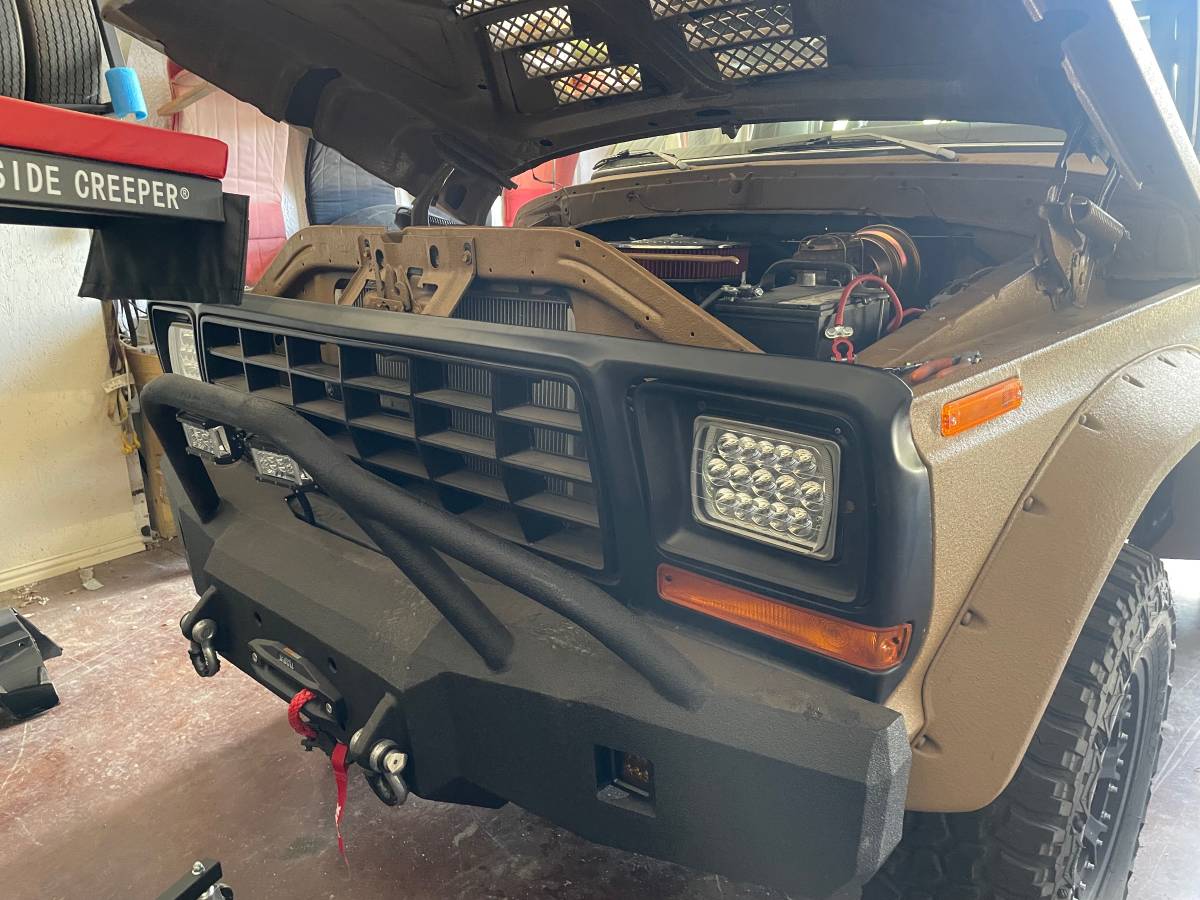 Ford-bronco-1978-brown-3