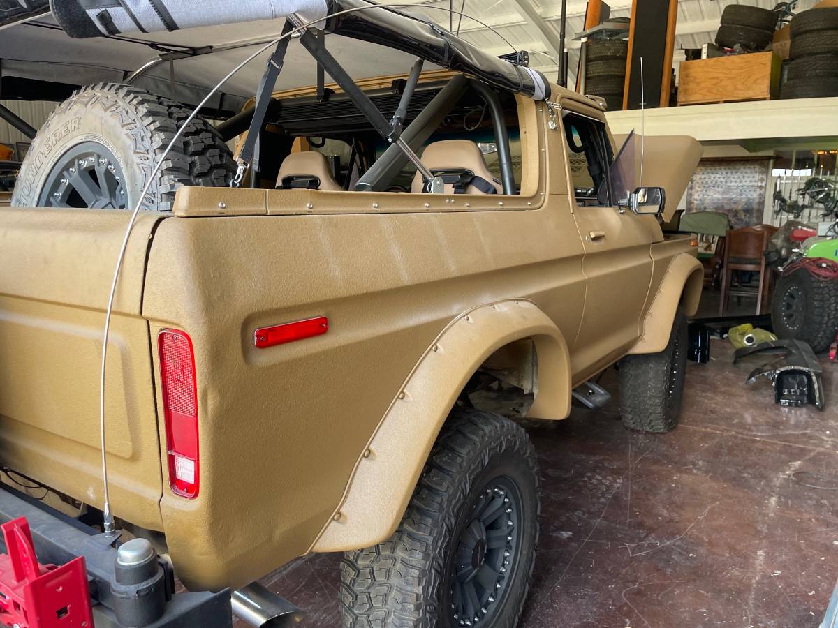 Ford-bronco-1978-brown-6