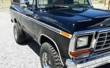 Ford-bronco-1979-black-16
