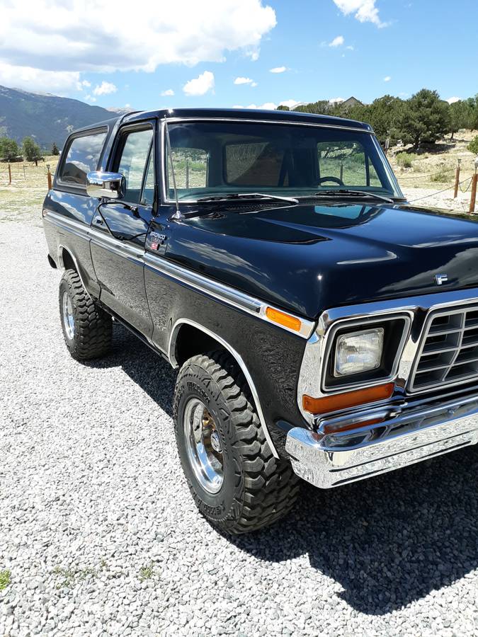 Ford-bronco-1979-black-16
