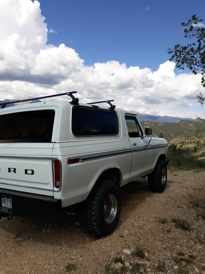 Ford-bronco-1979-black-3