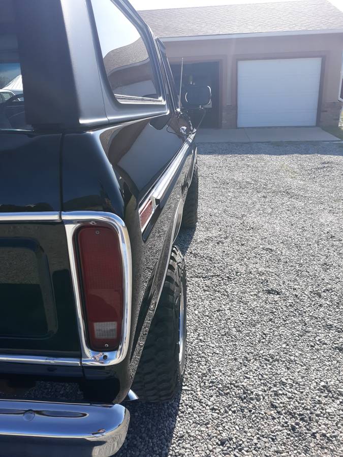 Ford-bronco-1979-black-7