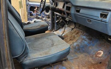Ford-bronco-1981-grey-6