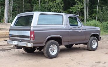Ford-bronco-1985-grey-11