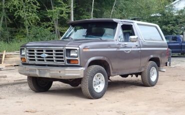 Ford-bronco-1985-grey-25