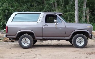Ford-bronco-1985-grey-28
