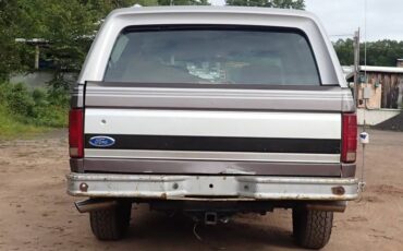 Ford-bronco-1985-grey-30