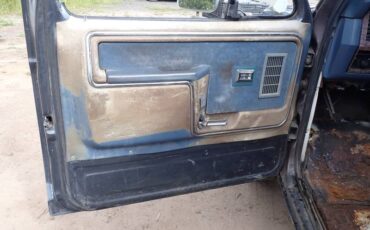 Ford-bronco-1985-grey-31