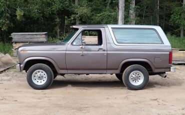 Ford-bronco-1985-grey-8