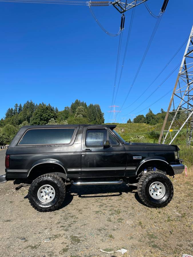 Ford-bronco-1987-black-12