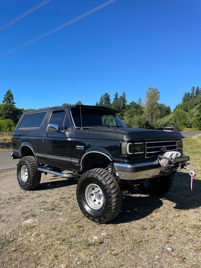 Ford-bronco-1987-black-13