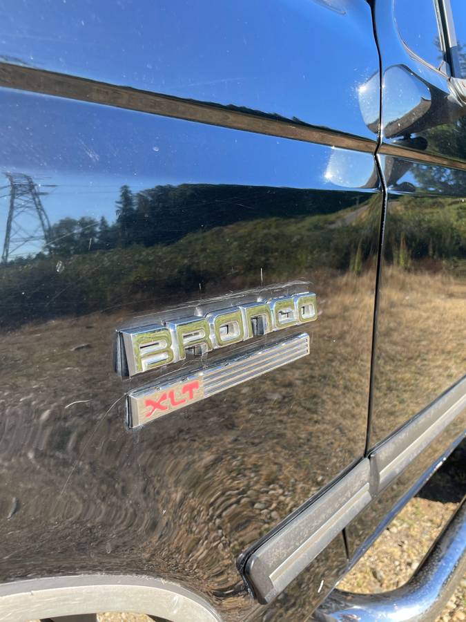 Ford-bronco-1987-black-18
