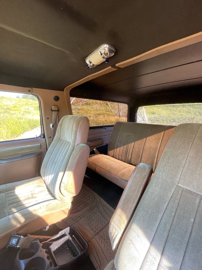 Ford-bronco-1987-black-21