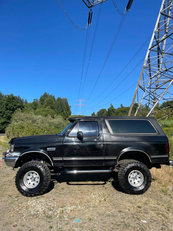 Ford-bronco-1987-black-5