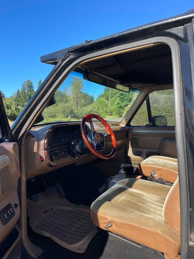 Ford-bronco-1987-black-8
