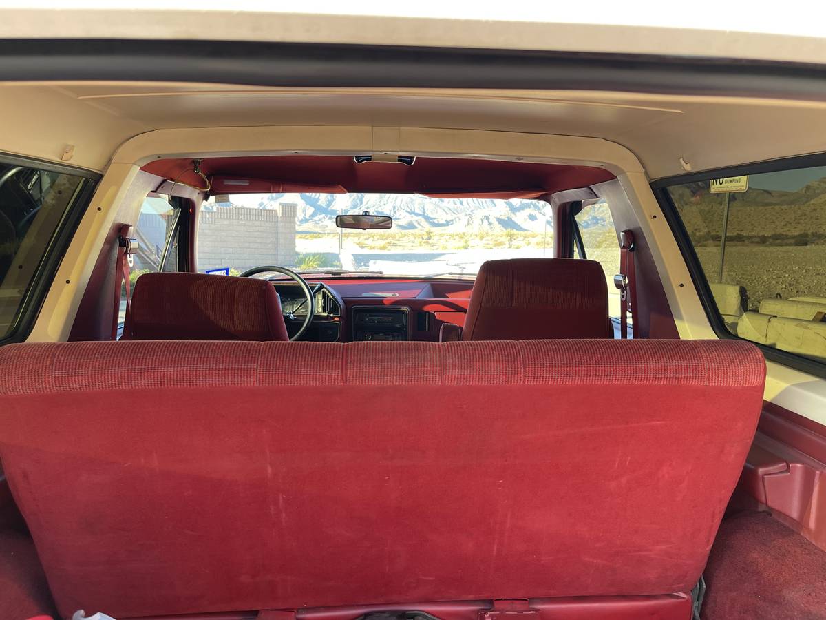 Ford-bronco-1988-14