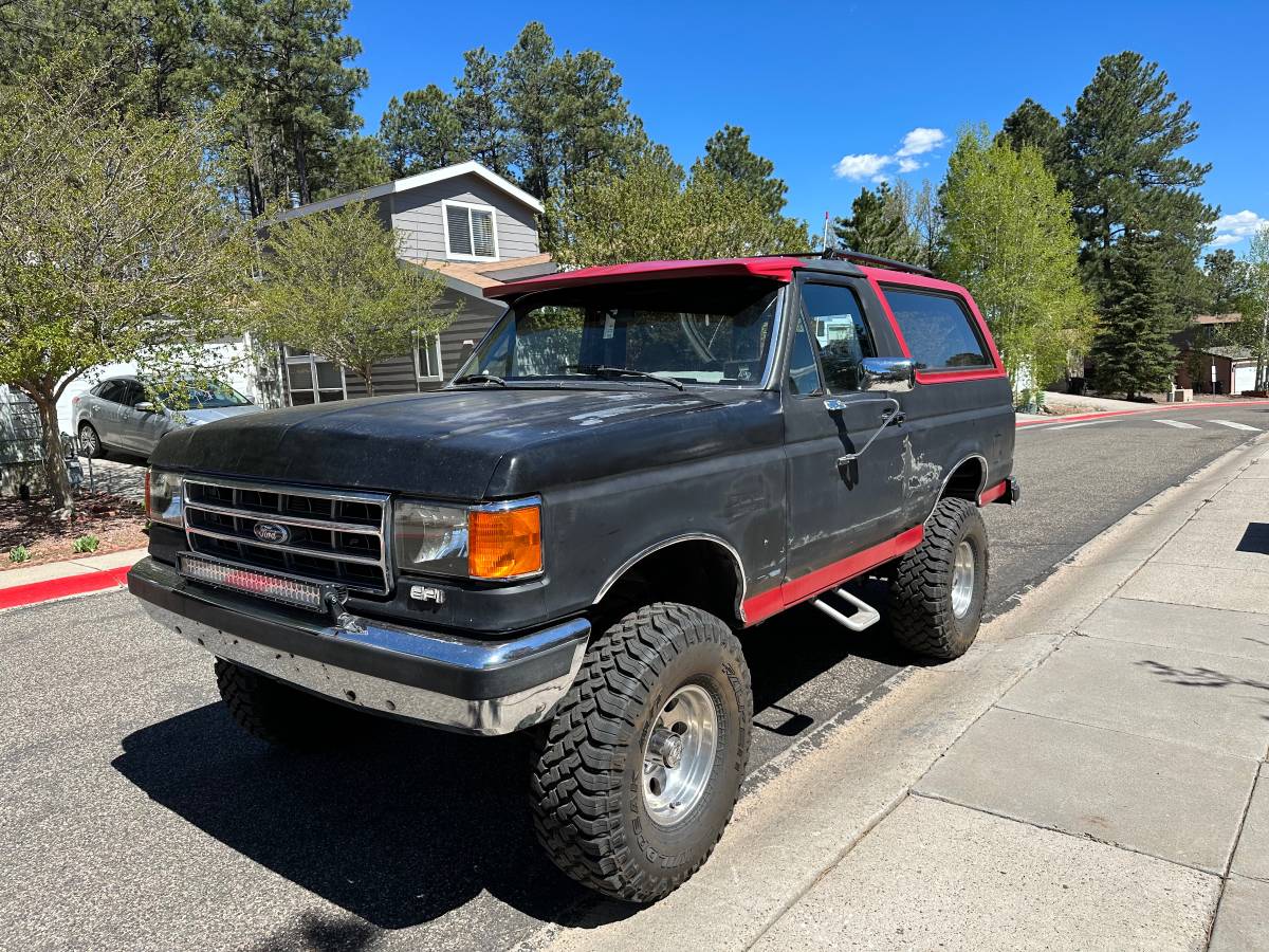 Ford-bronco-1988-black