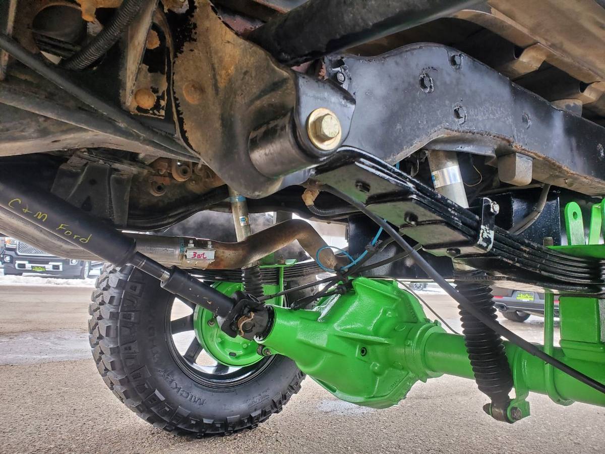 Ford-bronco-1989-200