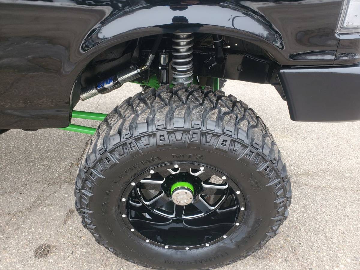 Ford-bronco-1989-209