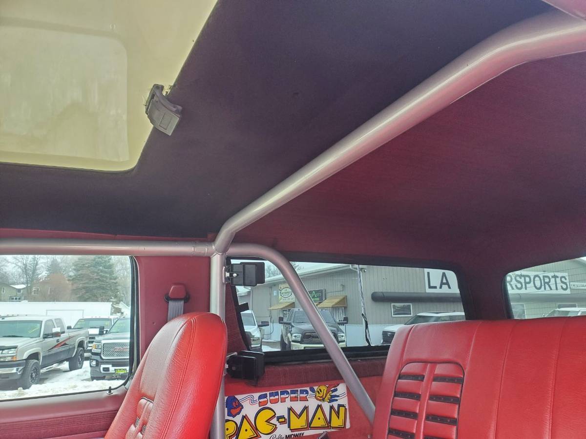 Ford-bronco-1989-229