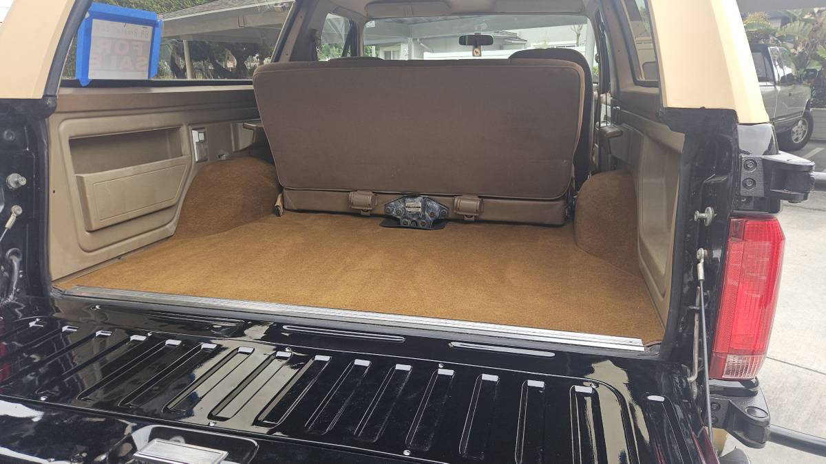 Ford-bronco-1989-black-16