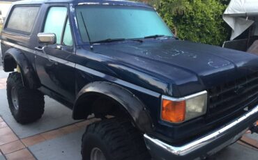 Ford-bronco-1989-blue-1