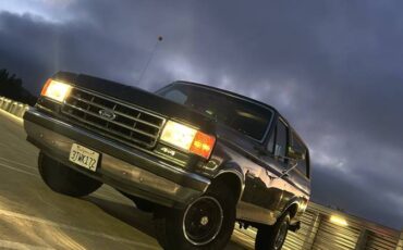 Ford-bronco-1990-blue-1