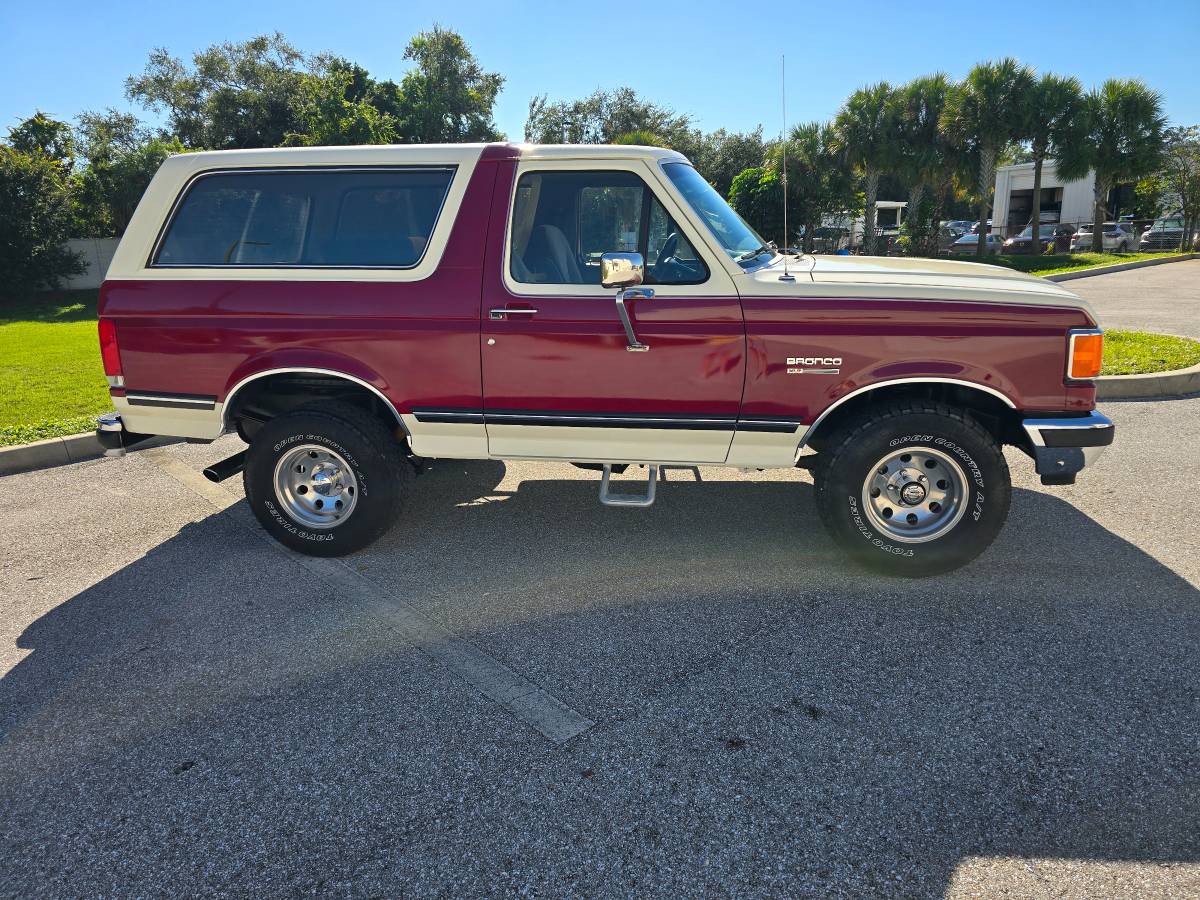 Ford-bronco-1990-red-22