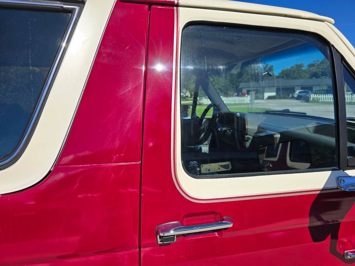 Ford-bronco-1990-red-32