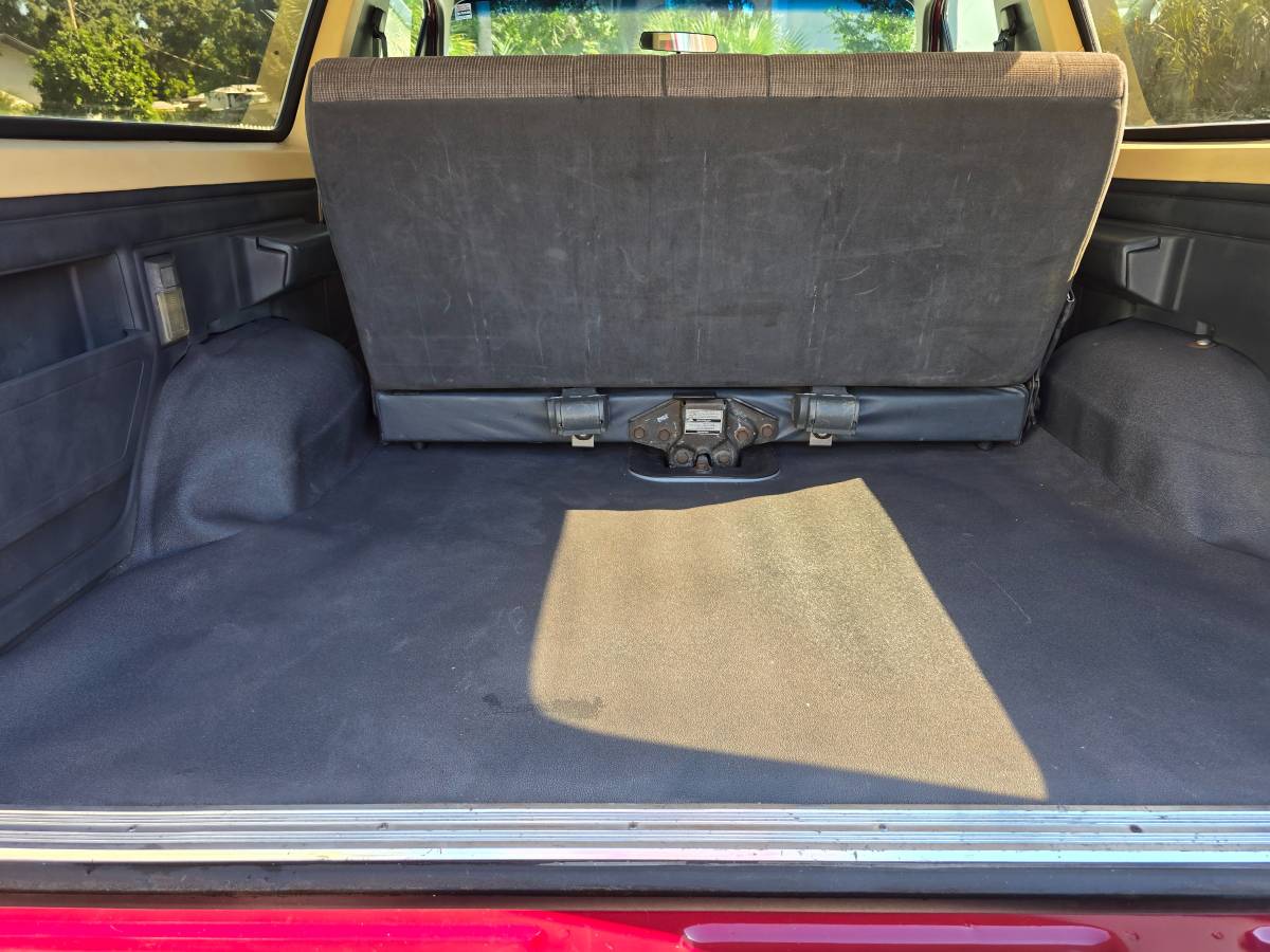 Ford-bronco-1990-red-42