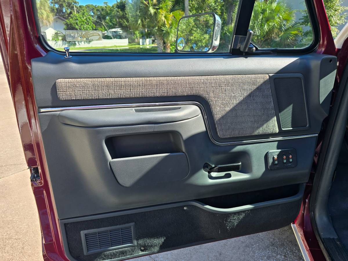 Ford-bronco-1990-red-9