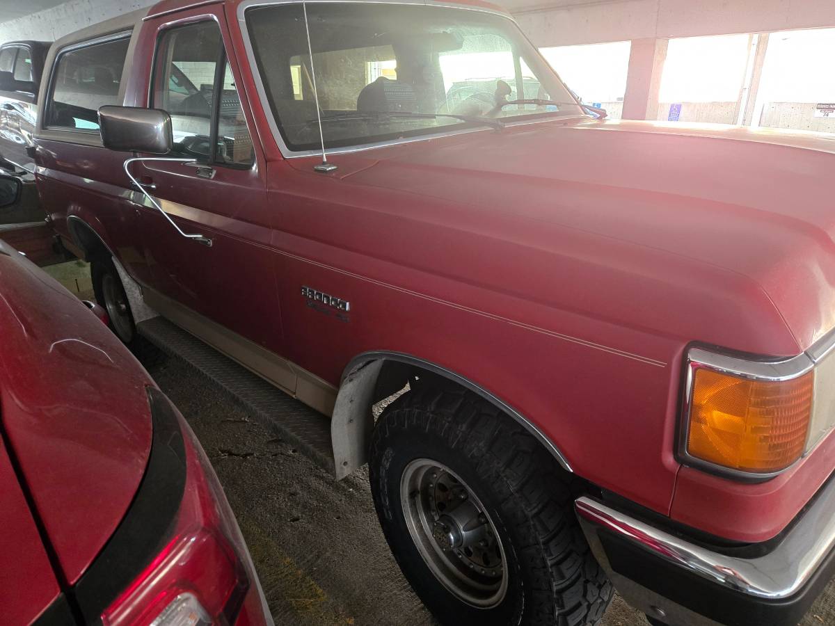 Ford-bronco-1991-red-3