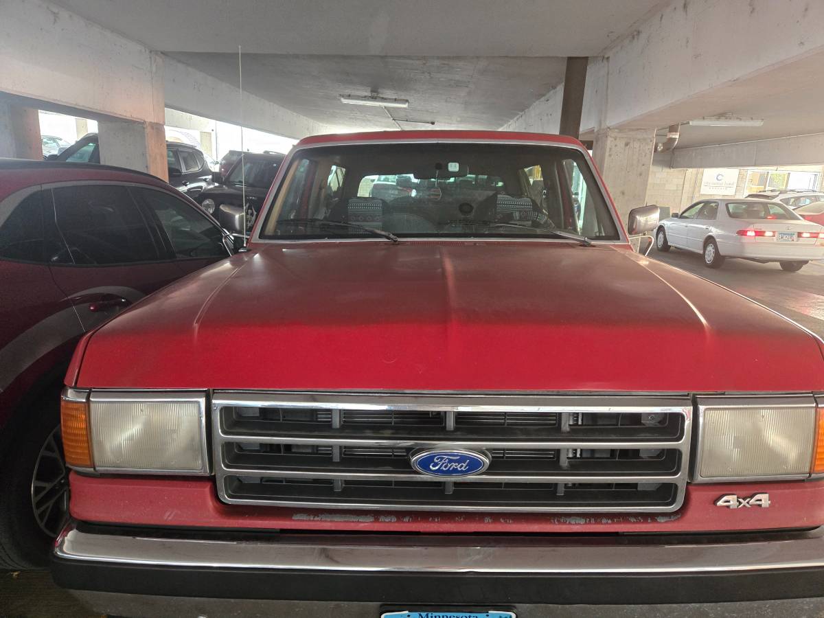 Ford-bronco-1991-red
