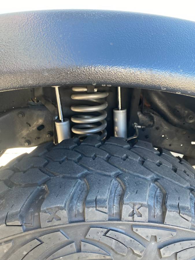 Ford-bronco-1991-white-21