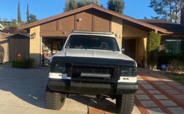 Ford-bronco-1991-white-8
